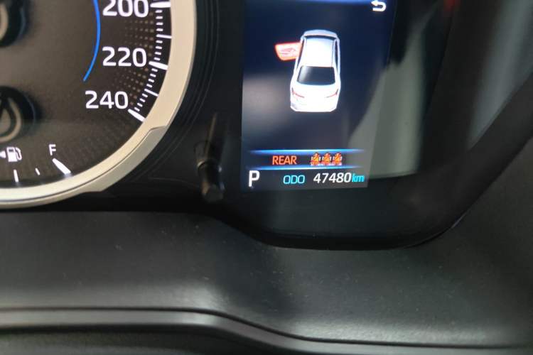 Used Toyota Corolla 2021 Dual-Motor 1.8L E-CVT Elite Edition Odometer Close Up