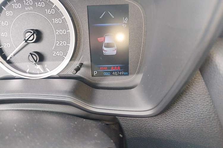 Used Toyota Corolla 2021 1.2T S-CVT Pioneer Edition Odometer Close Up