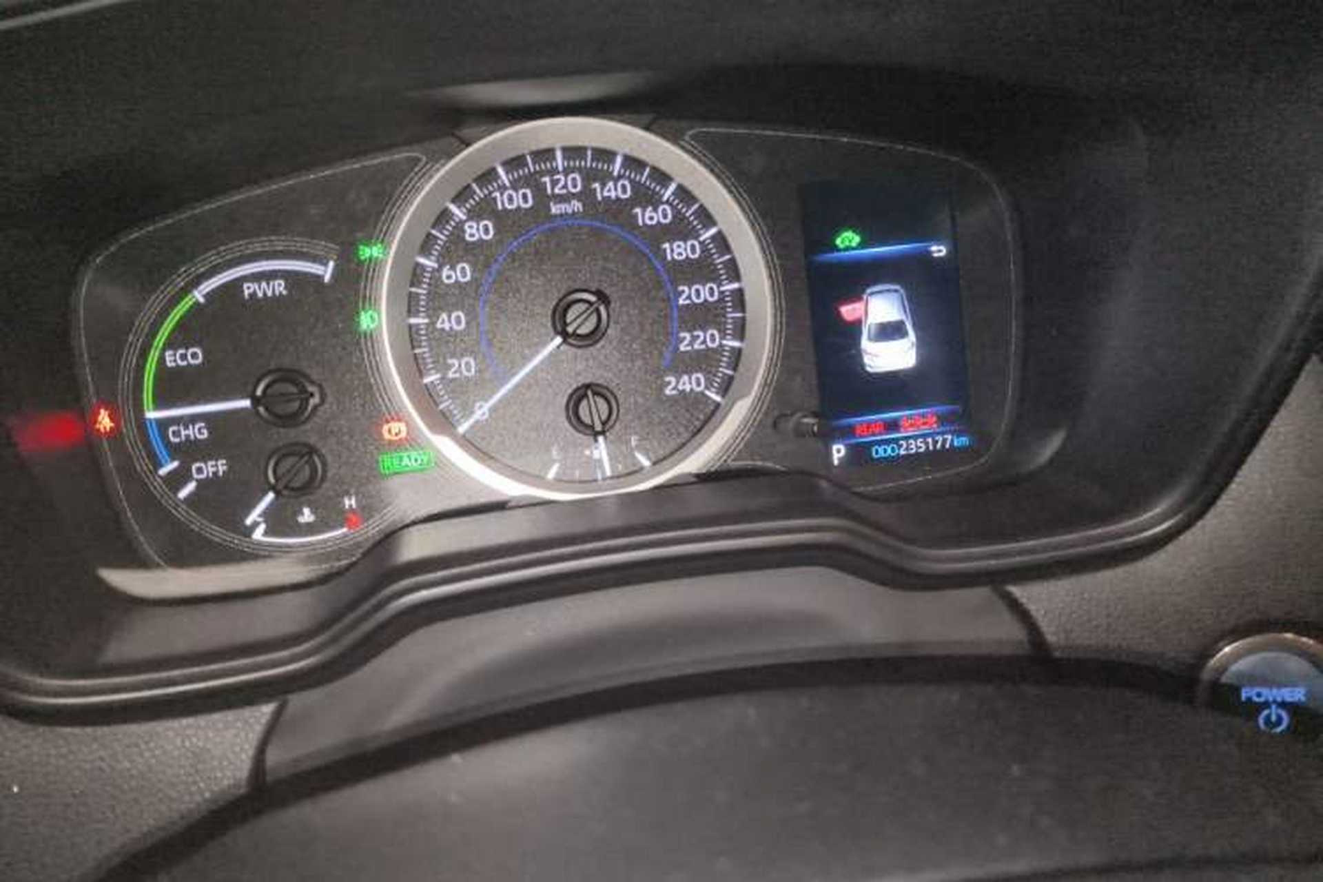 Used Toyota Corolla 2021 Dual-Motor 1.8L E-CVT Elite Edition Odometer Close Up
