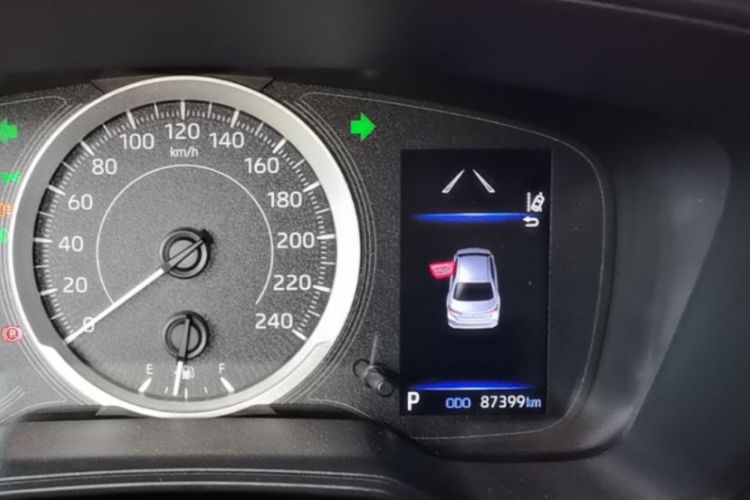 Used Toyota Corolla 2021 1.2T S-CVT Elite PLUS Edition Odometer Close Up