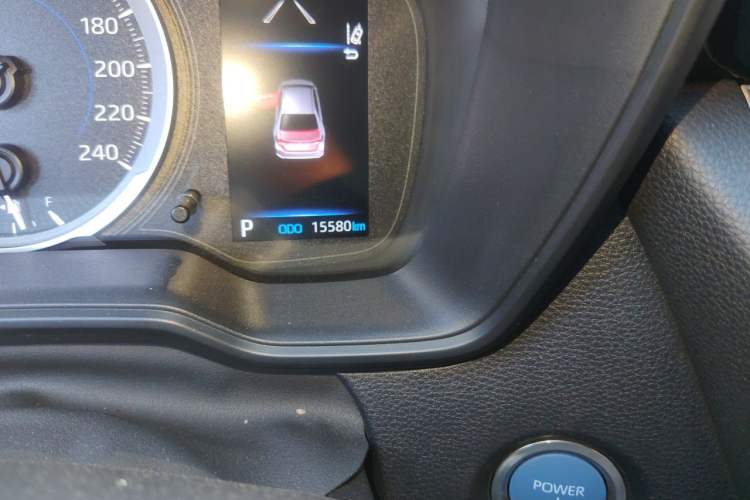 Used Toyota Corolla 2021 Dual-Motor 1.8L E-CVT Elite Edition Odometer Close Up
