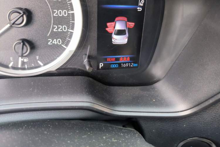 Used Toyota Corolla 2021 TNGA 1.5L CVT Elite Edition Odometer Close Up