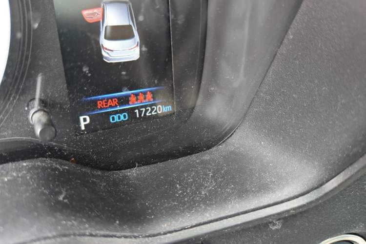 Used Toyota Corolla 2021 1.2T S-CVT Luxury Edition Odometer Close Up