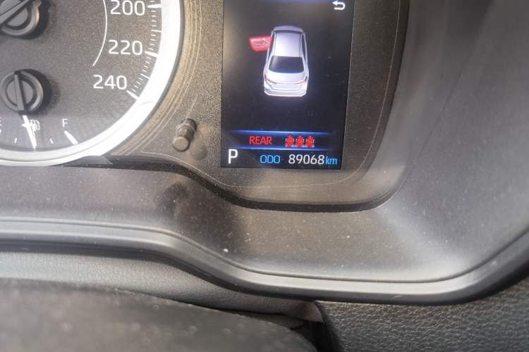 Used Toyota Corolla 2021 1.2T S-CVT Luxury Edition Odometer Close Up
