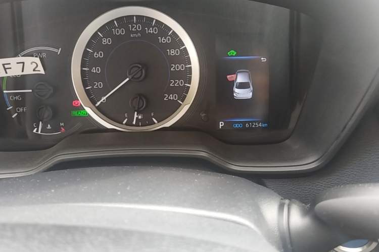 Used Toyota Corolla 2021 Dual-Motor 1.8L E-CVT Elite Edition Odometer Close Up