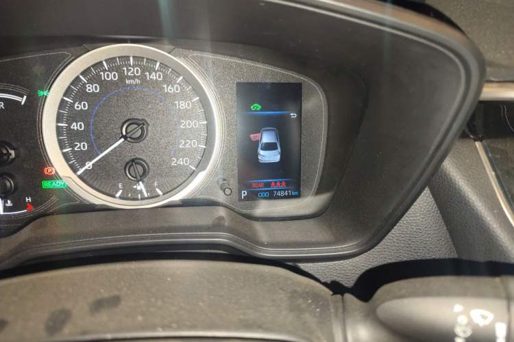 Used Toyota Corolla 2021 Dual-Motor 1.8L E-CVT Elite Edition Odometer Close Up