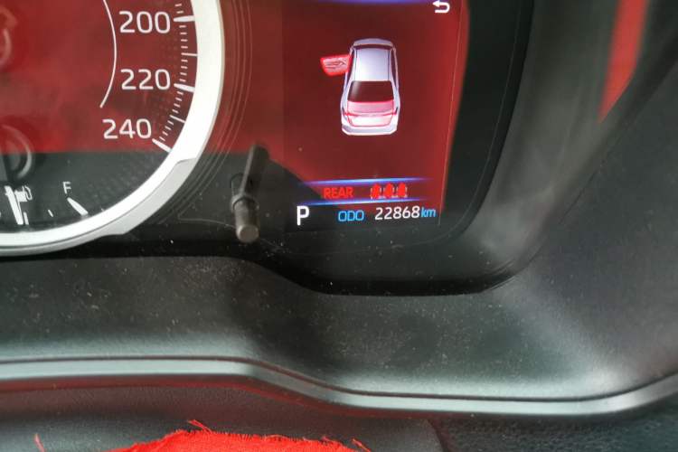 Used Toyota Corolla 2021 1.2T S-CVT Luxury Edition Odometer Close Up