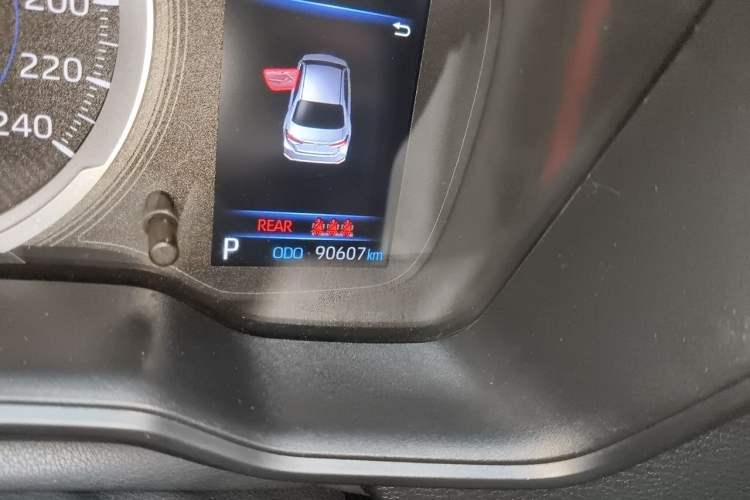 Used Toyota Corolla 2021 Dual-Motor 1.8L E-CVT Elite Edition Odometer Close Up