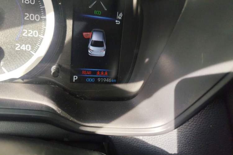 Used Toyota Corolla 2021 Dual-Motor 1.8L E-CVT Elite Edition Odometer Close Up