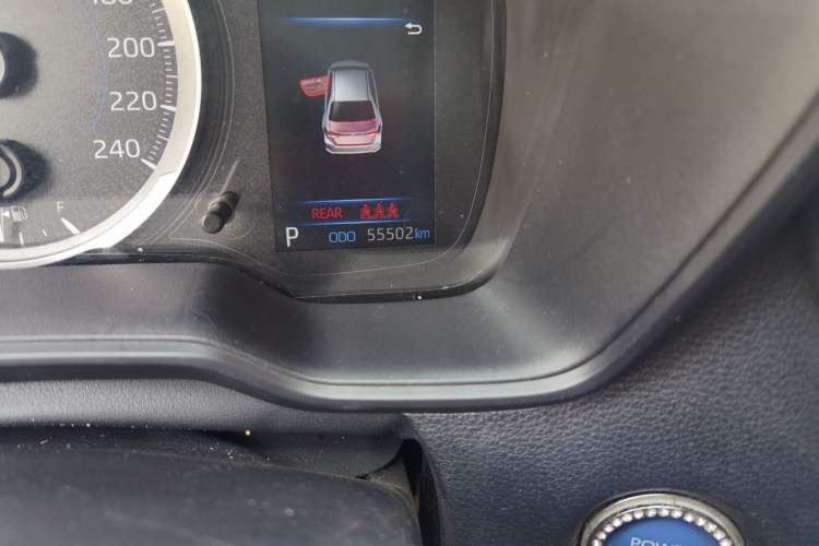 Used Toyota Corolla 2021 Dual-Motor 1.8L E-CVT Elite Edition Odometer Close Up