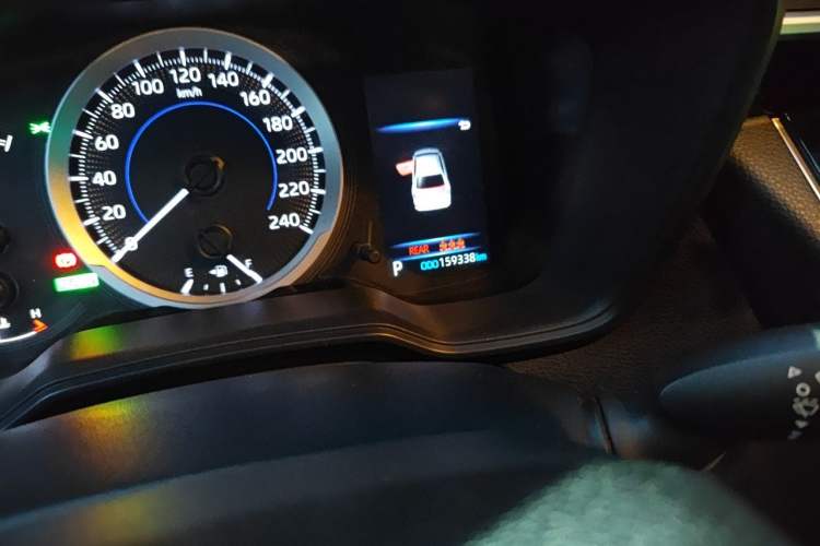 Used Toyota Corolla 2021 Dual-Motor 1.8L E-CVT Elite Edition Odometer Close Up