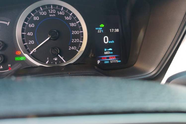 Used Toyota Corolla 2021 Dual-Motor 1.8L E-CVT Elite Edition Odometer Close Up