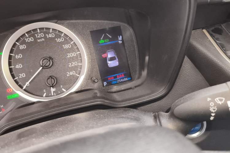 Used Toyota Corolla 2021 Dual-Motor 1.8L E-CVT Elite Edition Odometer Close Up