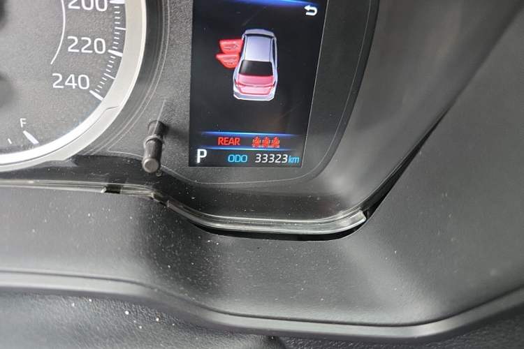 Used Toyota Corolla 2021 1.2T S-CVT Pioneer Edition Odometer Close Up