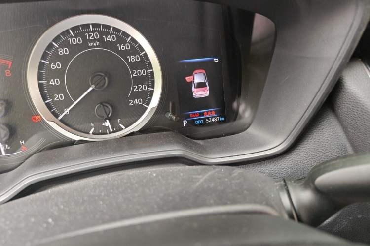 Used Toyota Corolla 2021 1.2T S-CVT Luxury Edition Odometer Close Up
