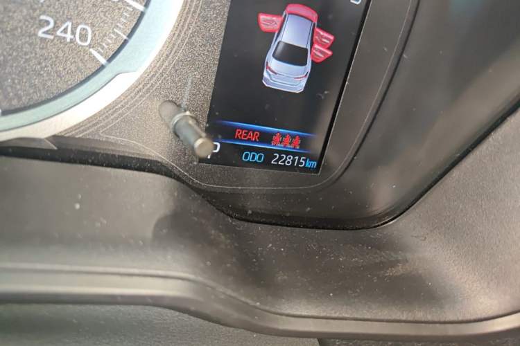 Used Toyota Corolla 2021 TNGA 1.5L CVT Elite Edition Odometer Close Up
