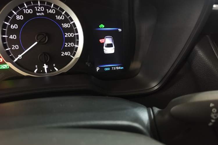 Used Toyota Corolla 2021 Dual-Engine 1.8L E-CVT Pioneer Edition Odometer Close Up