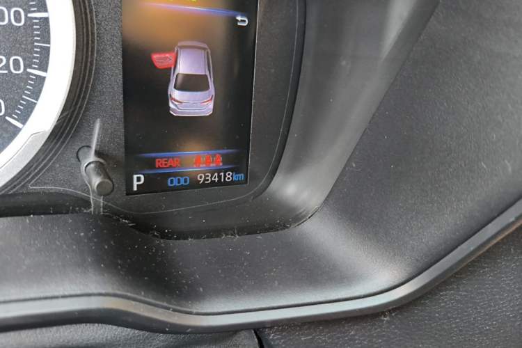 Used Toyota Corolla 2021 Dual-Motor 1.8L E-CVT Elite Edition Odometer Close Up