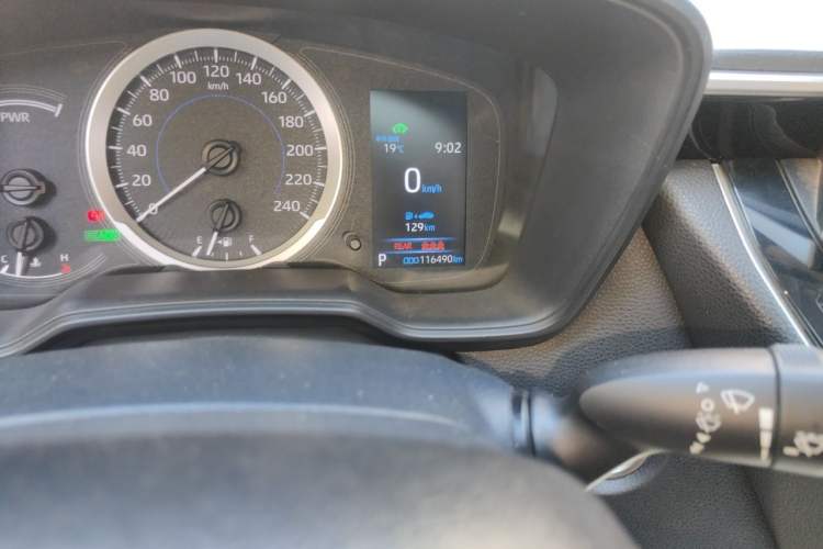 Used Toyota Corolla 2021 Dual-Motor 1.8L E-CVT Elite Edition Odometer Close Up