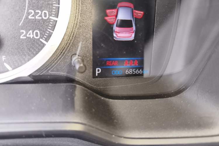 Used Toyota Corolla 2021 1.2T S-CVT Elite PLUS Edition Odometer Close Up