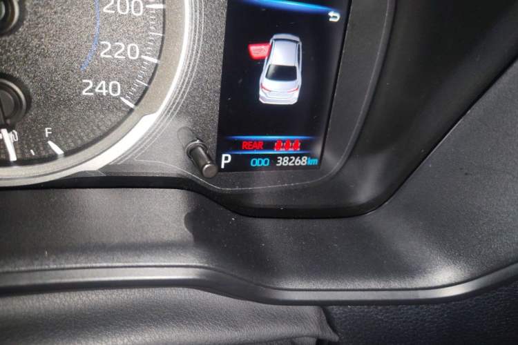 Used Toyota Corolla 2021 Dual-Motor 1.8L E-CVT Elite Edition Odometer Close Up