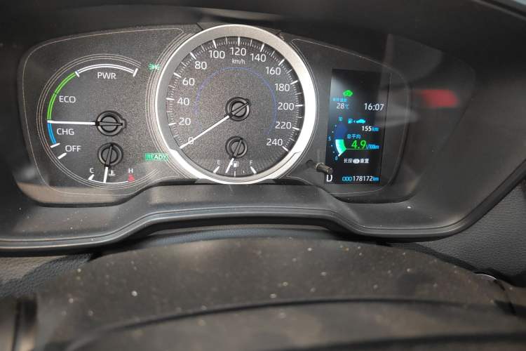 Used Toyota Corolla 2021 Dual-Motor 1.8L E-CVT Elite Edition Odometer Close Up