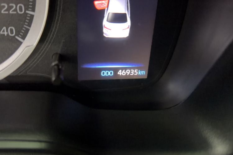 Used Toyota Corolla 2021 Dual-Motor 1.8L E-CVT Elite Edition Odometer Close Up