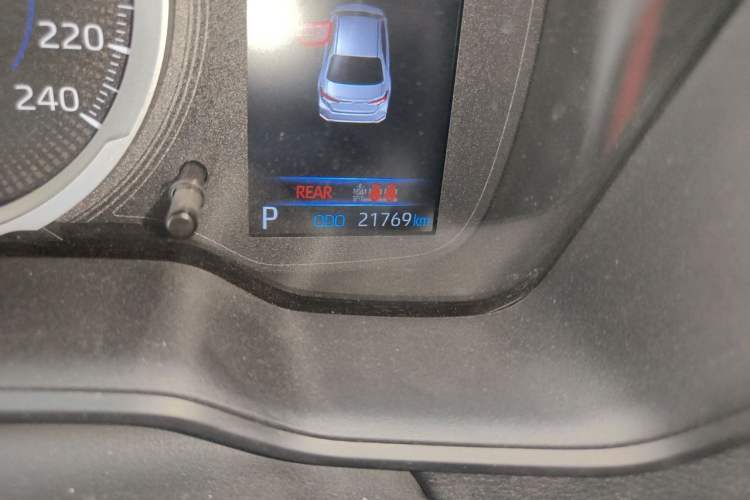 Used Toyota Corolla 2021 Dual-Motor 1.8L E-CVT Elite Edition Odometer Close Up