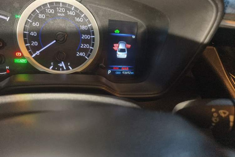 Used Toyota Corolla 2021 Dual-Motor 1.8L E-CVT Elite Edition Odometer Close Up
