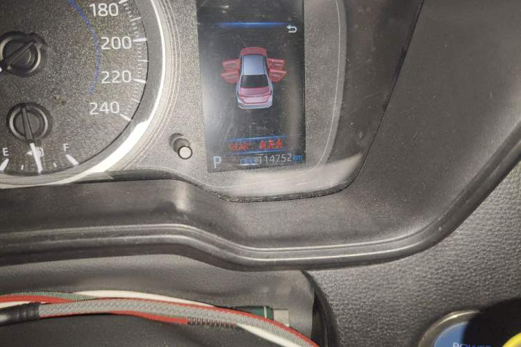 Used Toyota Corolla 2021 Dual-Motor 1.8L E-CVT Elite Edition Odometer Close Up