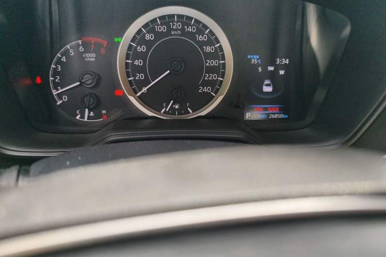 Used Toyota Corolla 2021 1.2T S-CVT Luxury Edition Odometer Close Up