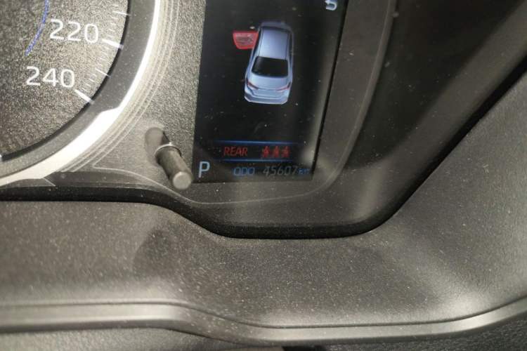 Used Toyota Corolla 2021 Dual-Motor 1.8L E-CVT Elite Edition Odometer Close Up