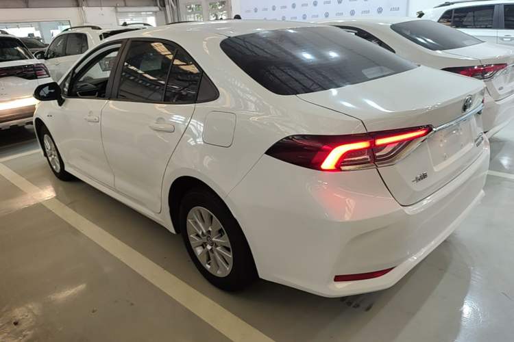 Used Toyota Corolla 2021 Dual-Engine 1.8L E-CVT Pioneer Edition Rear Left 45 Deg