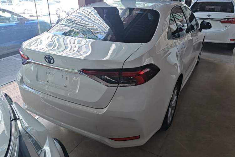 Used Toyota Corolla 2021 1.2T S-CVT Luxury Edition Rear Right 45 Deg