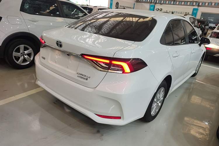 Used Toyota Corolla 2021 Dual-Engine 1.8L E-CVT Pioneer Edition Rear Right 45 Deg