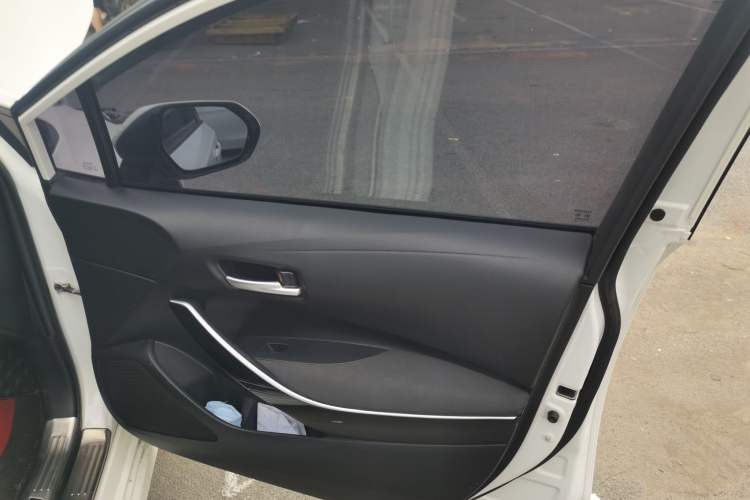 Used Toyota Corolla 2021 Dual-Motor 1.8L E-CVT Elite Edition Right Front Door Interior