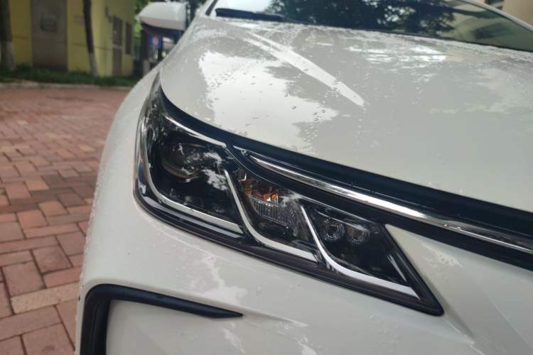 Used Toyota Corolla 2021 Dual-Motor 1.8L E-CVT Elite Edition Right Front Headlight