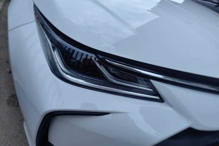 Used Toyota Corolla 2021 TNGA 1.5L CVT Pioneer Edition Right Front Headlight