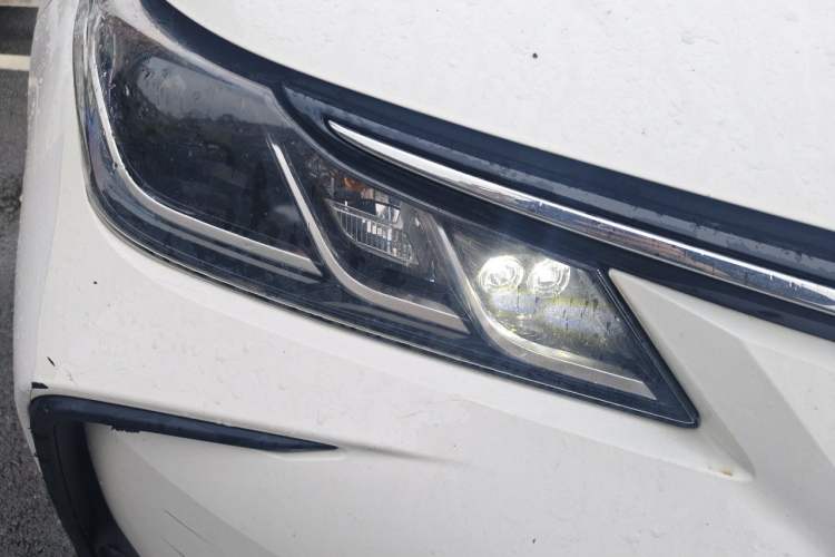 Used Toyota Corolla 2021 Dual-Motor 1.8L E-CVT Elite Edition Right Front Headlight