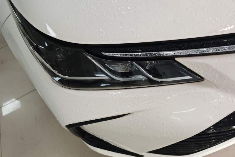 Used Toyota Corolla 2021 Dual-Motor 1.8L E-CVT Elite Edition Right Front Headlight