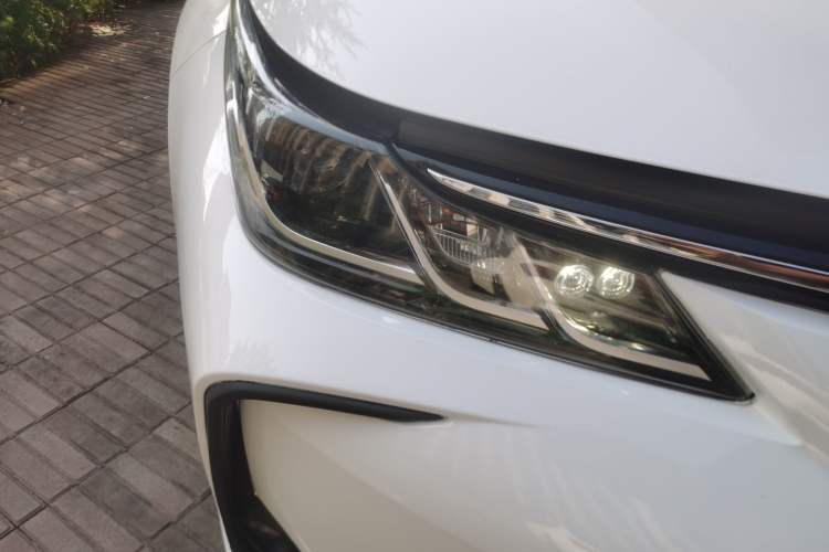 Used Toyota Corolla 2021 Dual-Motor 1.8L E-CVT Elite Edition Right Front Headlight