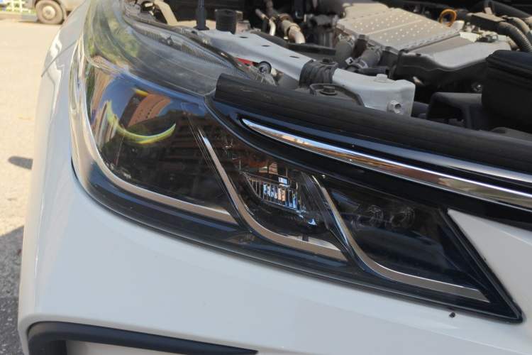 Used Toyota Corolla 2021 1.2T S-CVT Pioneer Edition Right Front Headlight