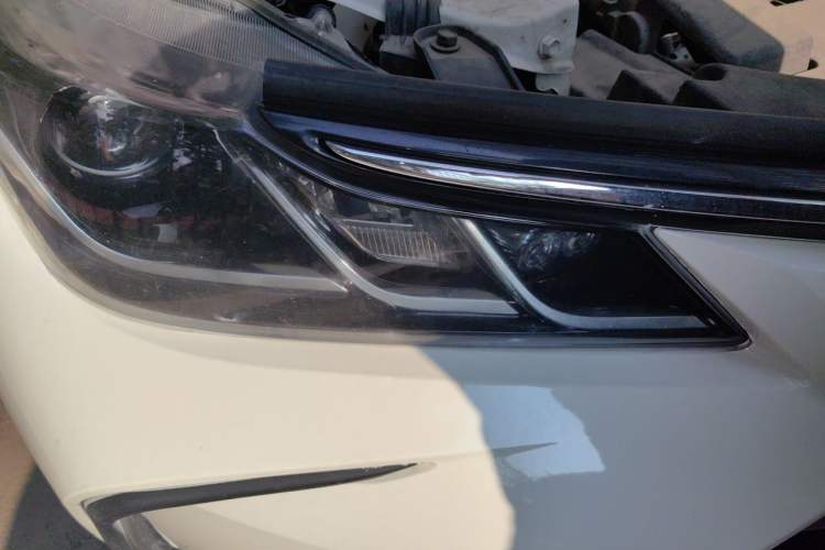 Used Toyota Corolla 2021 Dual-Motor 1.8L E-CVT Elite Edition Right Front Headlight