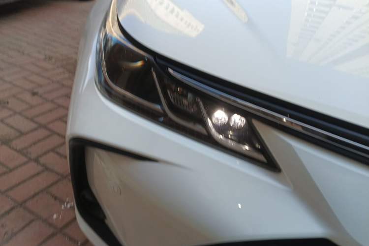 Used Toyota Corolla 2021 Dual-Motor 1.8L E-CVT Elite Edition Right Front Headlight