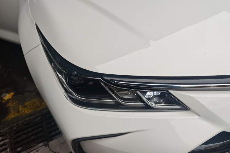 Used Toyota Corolla 2021 Dual-Motor 1.8L E-CVT Elite Edition Right Front Headlight