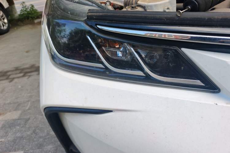 Used Toyota Corolla 2021 1.2T S-CVT Pioneer Edition Right Front Headlight