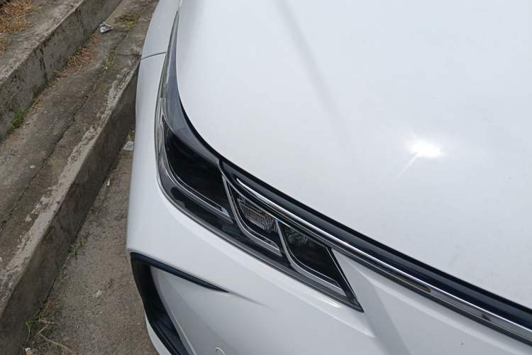 Used Toyota Corolla 2021 Dual-Motor 1.8L E-CVT Elite Edition Right Front Headlight