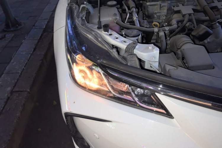 Used Toyota Corolla 2021 Dual-Motor 1.8L E-CVT Elite Edition Right Front Headlight
