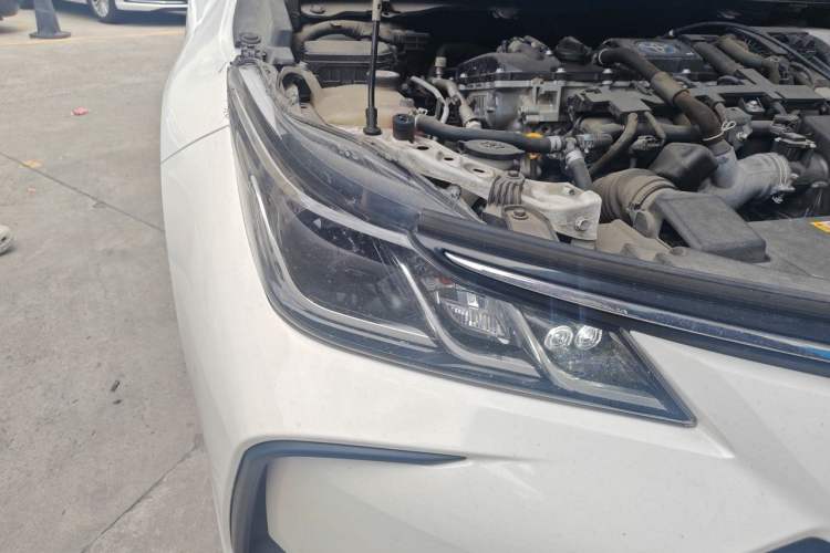 Used Toyota Corolla 2021 Dual-Motor 1.8L E-CVT Elite Edition Right Front Headlight