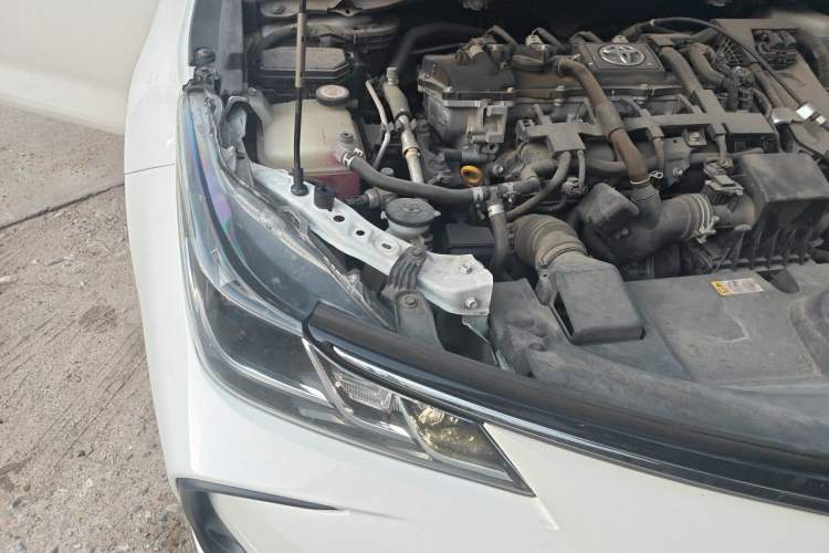 Used Toyota Corolla 2021 Dual-Motor 1.8L E-CVT Elite Edition Right Front Headlight